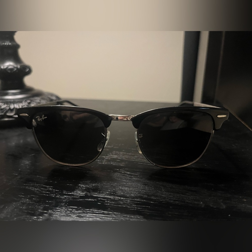 Ray Bans, Shades
